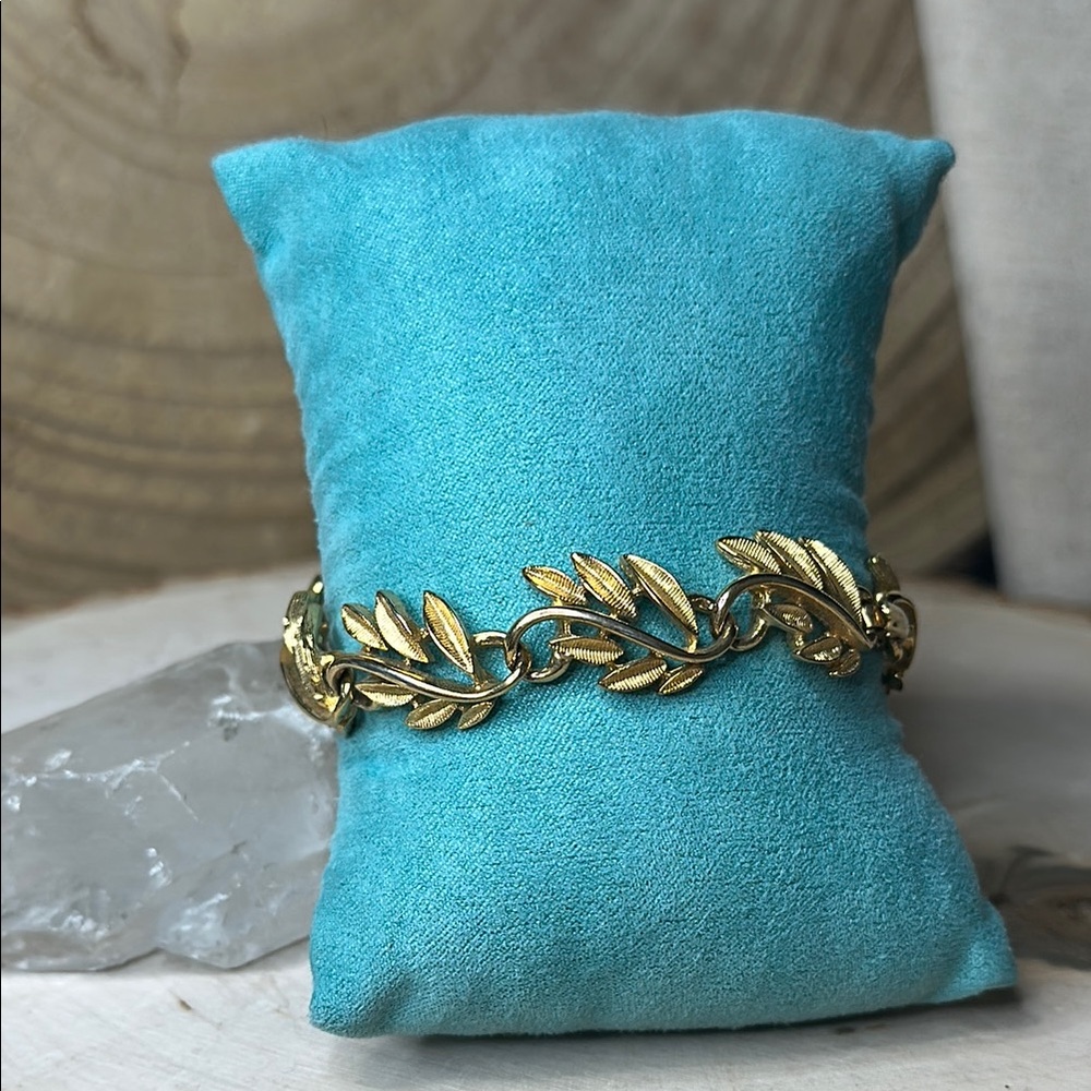 Napier Gold Leaf Link Clasp Bracelet